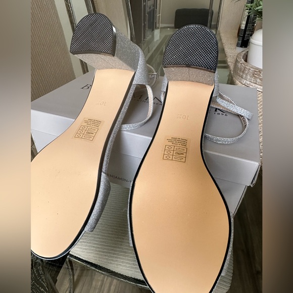 Jackie by Benjamin Walk - NEVER WORN - Picture 5 of 7